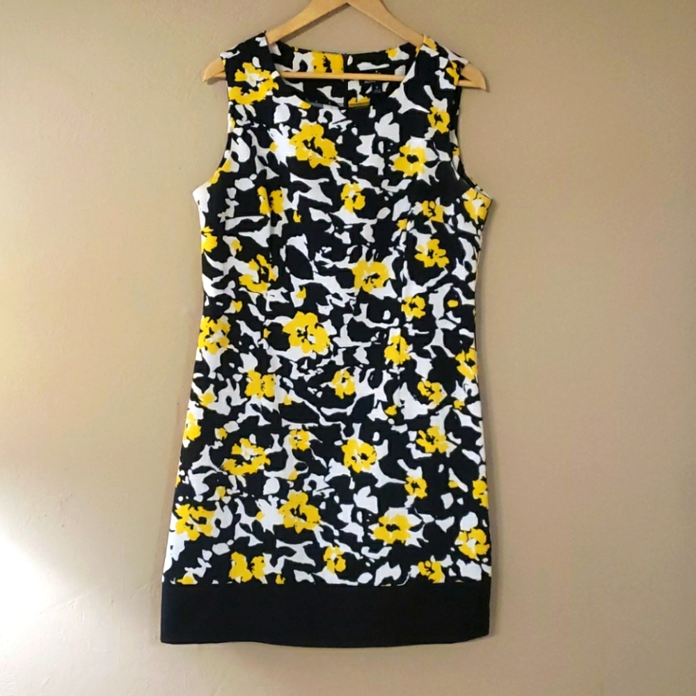 Ronni Nicole size 16, black and white with yellow